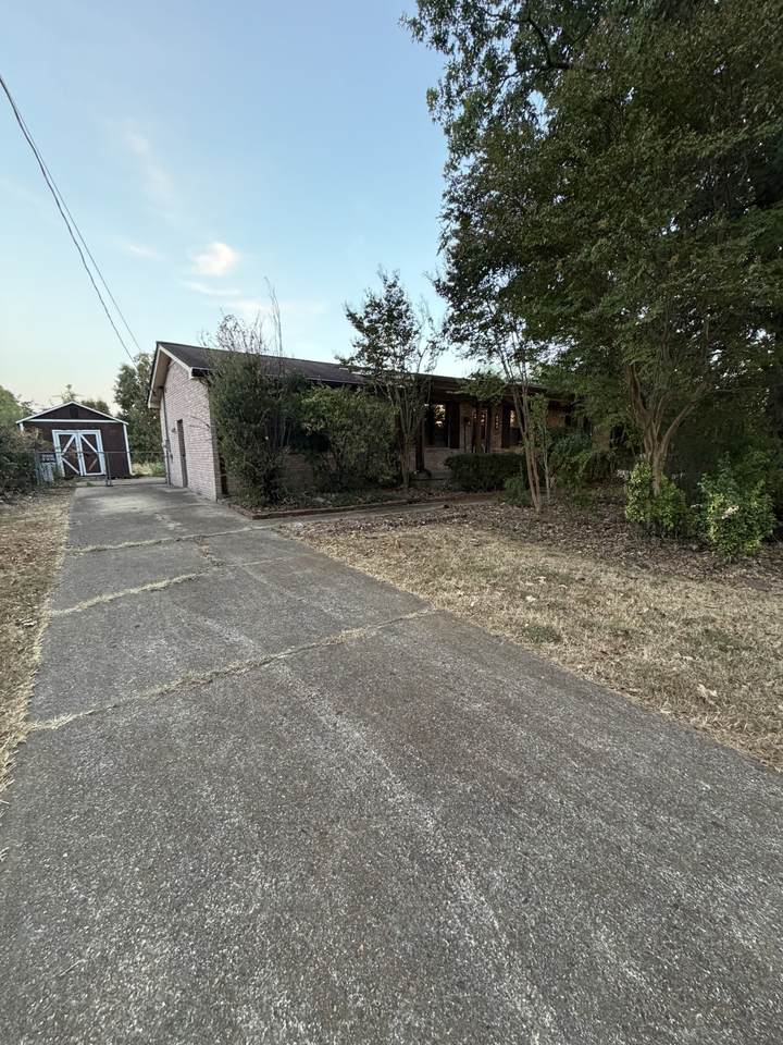 https://bt-photos.global.ssl.fastly.net/nashville/1280_boomver_1_RTC3610212-1.jpg
