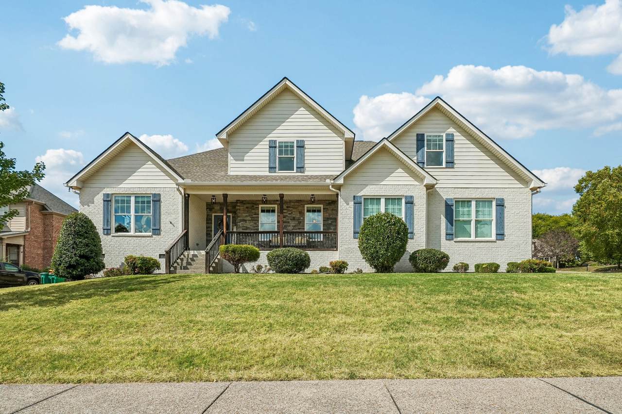 1359 Round Hill Ln - Photo 1