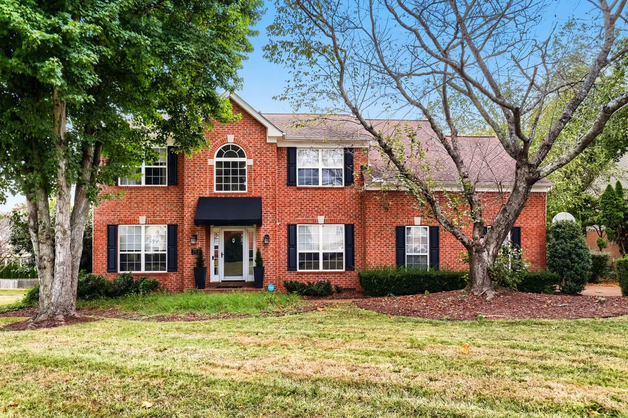 200 Harris Ct - Photo 1