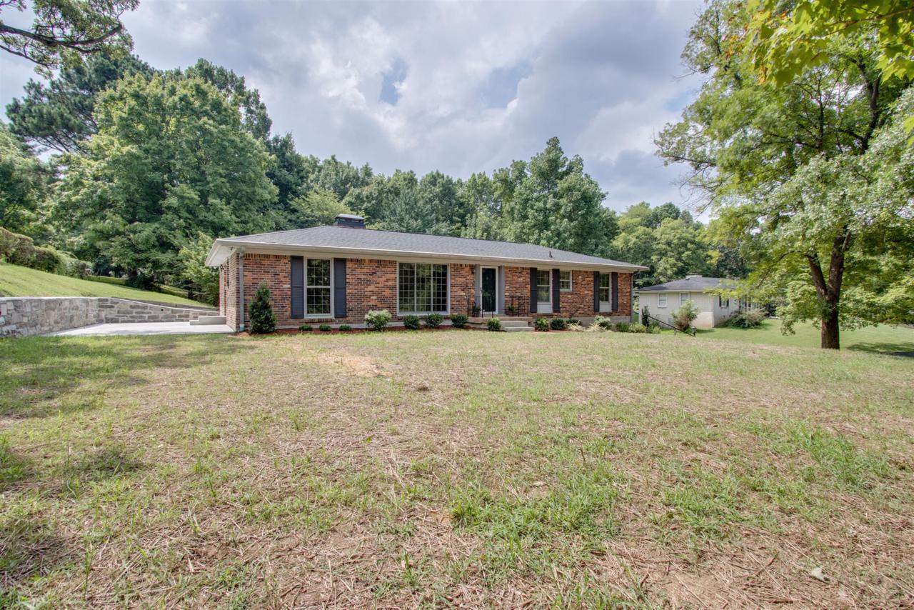 2624 Lishwood Dr - Photo 1