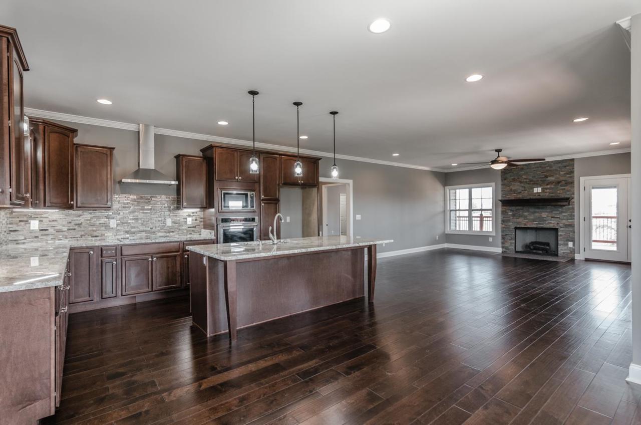 120 Riverwood Dr - Photo 1