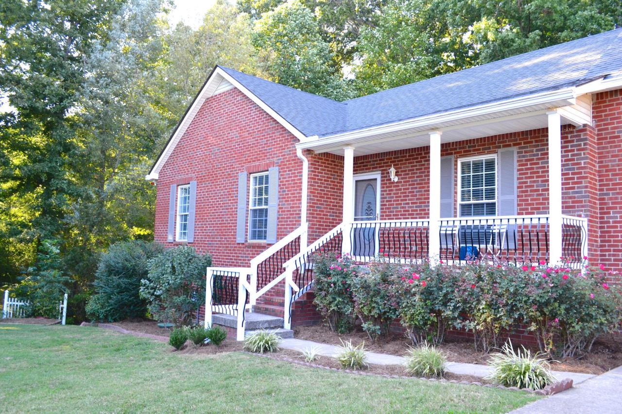 7440 Master Shane Rd - Photo 1