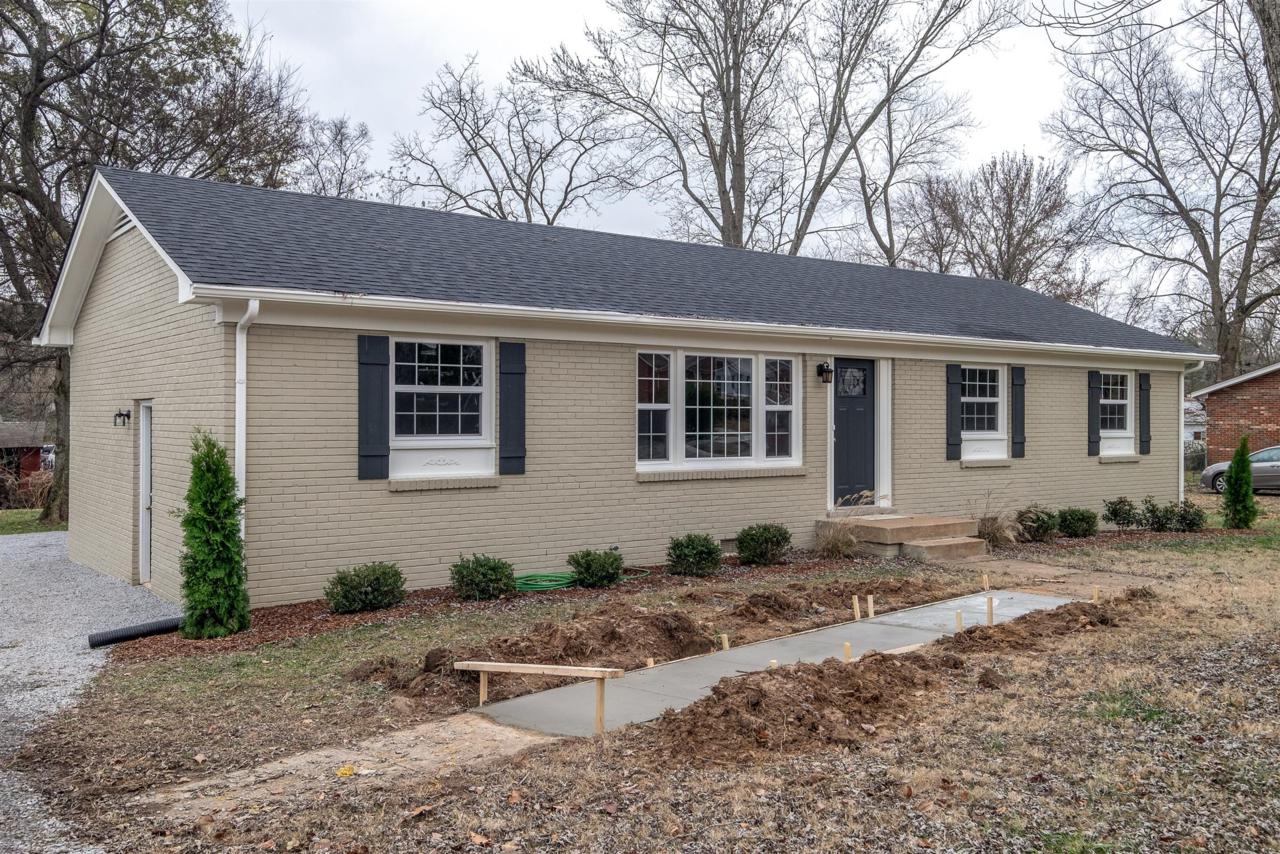 5049 Collinwood Dr - Photo 1