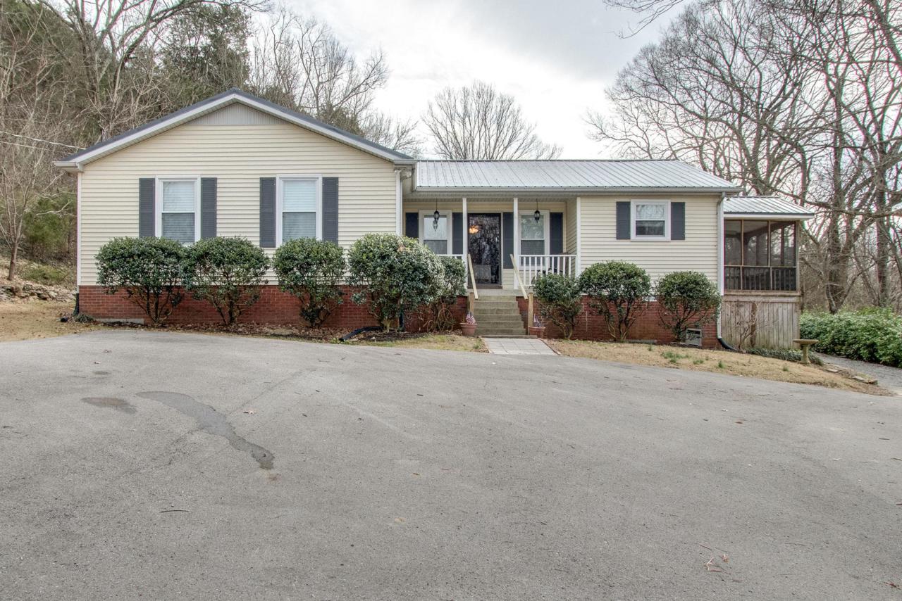 230 Poplar Hill Cir - Photo 1