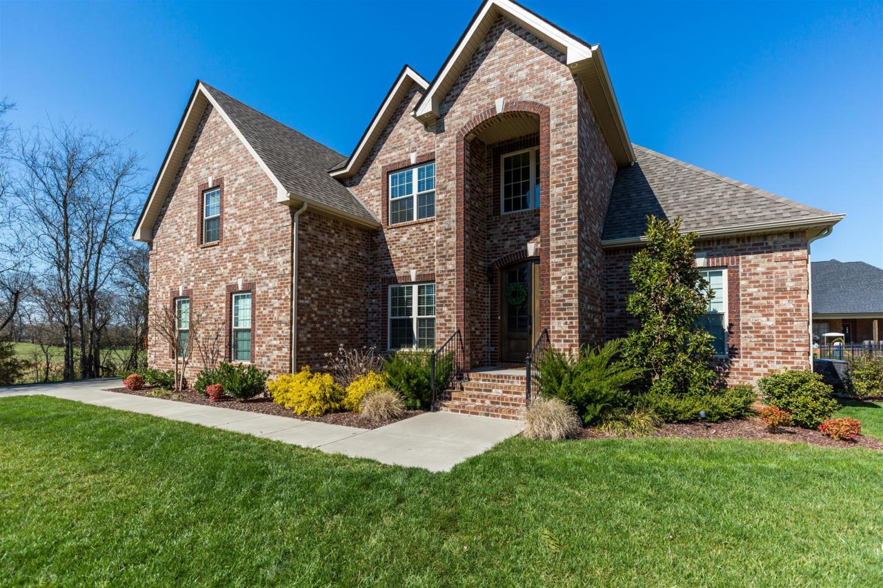 735 Mack Court - Photo 1