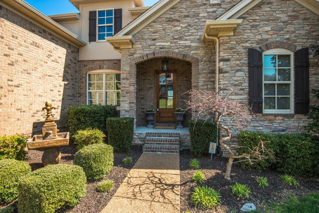 158 Azalea Ln - Photo 1