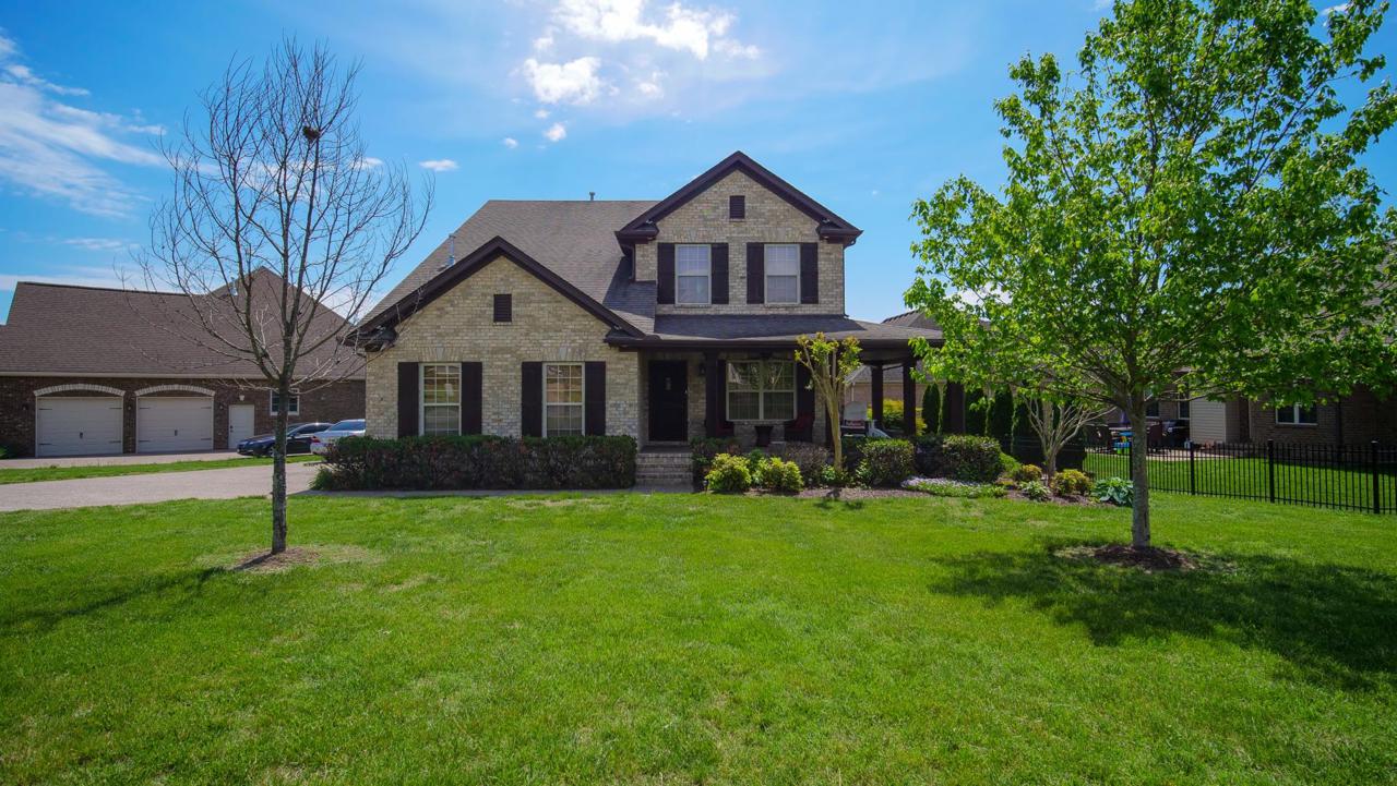 1004 Raspberry Valley Ct - Photo 1