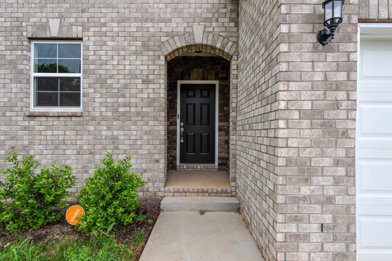 812 Pin Oak Dr - Photo 1