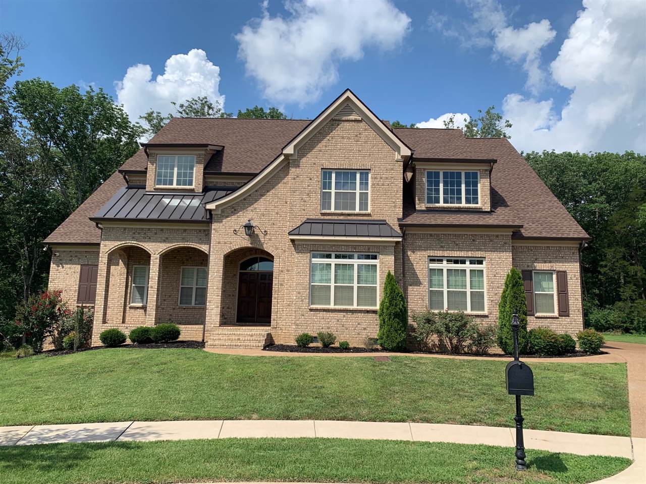 2235 Dunblane Ln - Photo 1