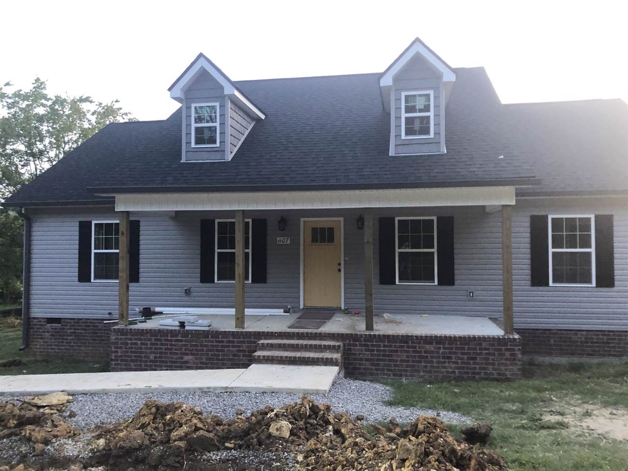1107 Globe Rd - Photo 1