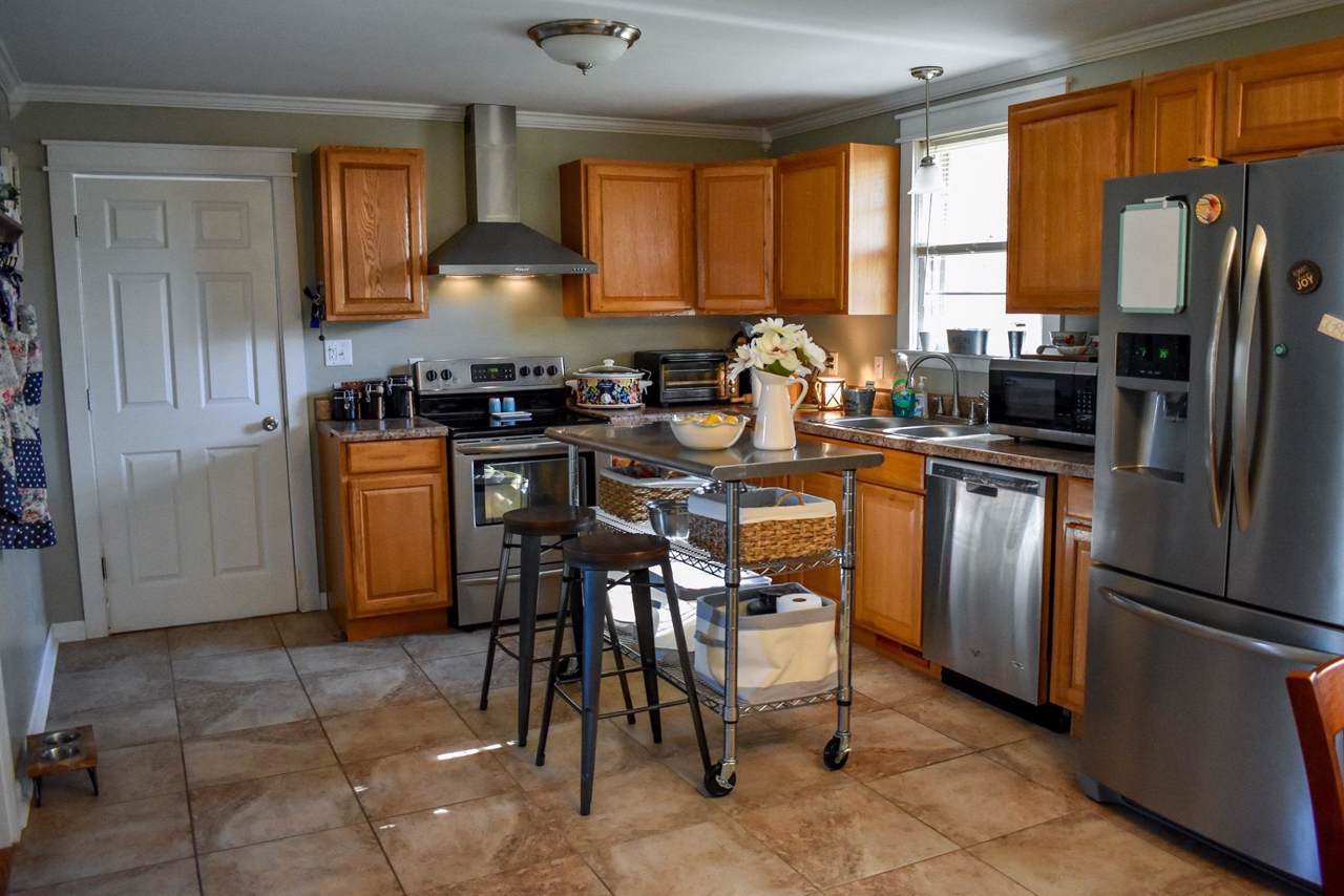 102 Hill St - Photo 1