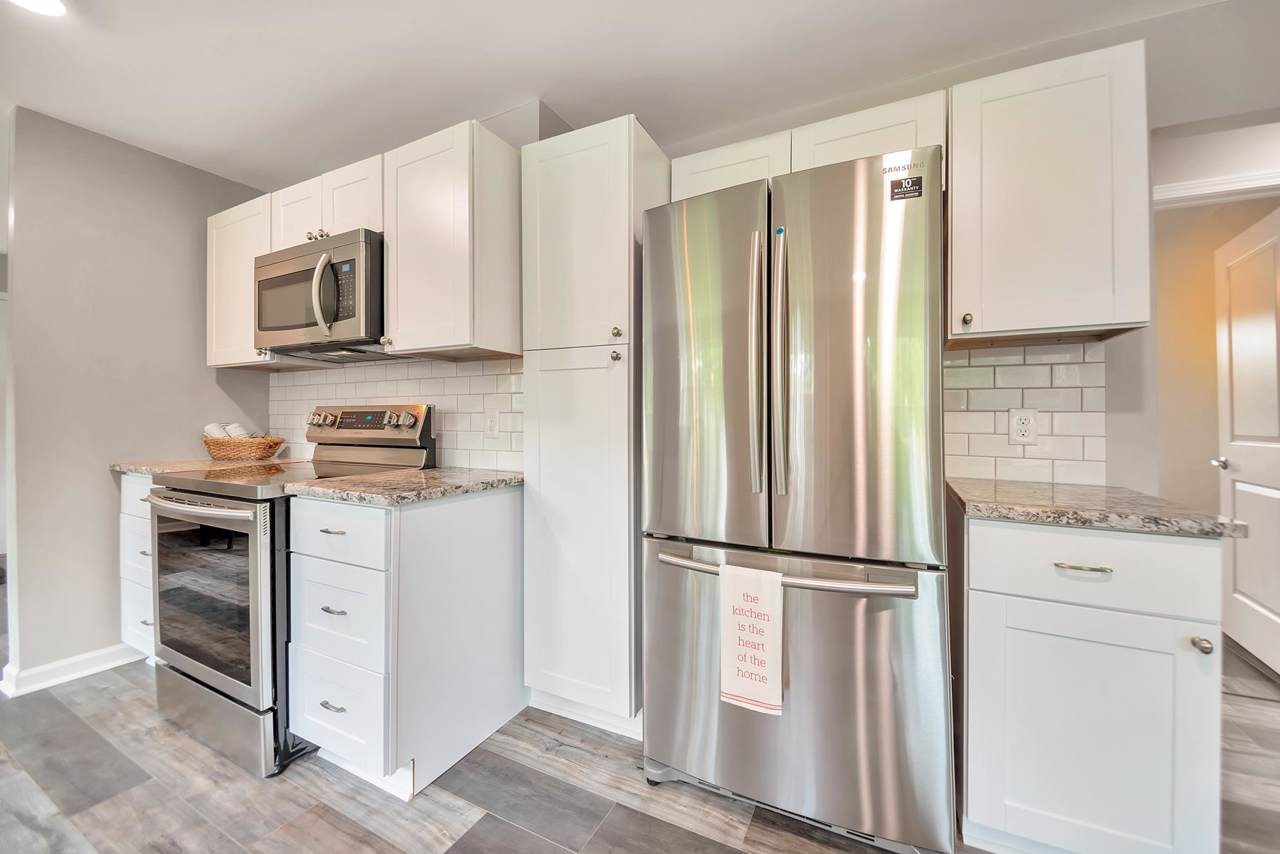 1133 Mcalpine Ave - Photo 1