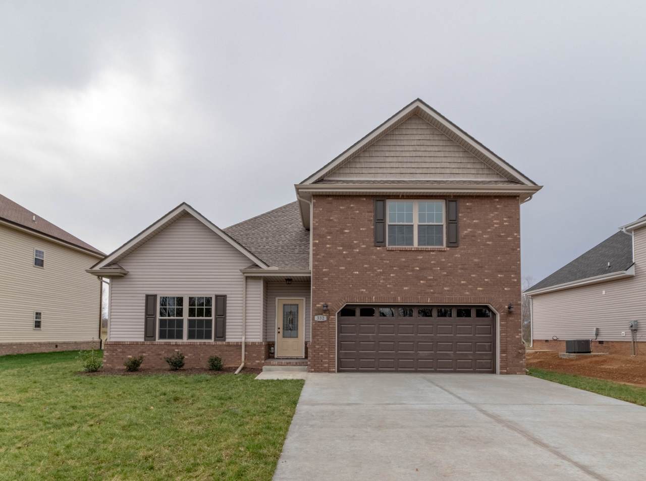 332 Chase Dr - Photo 1