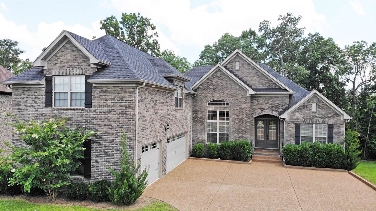 1042 Tower Hill Ln - Photo 1