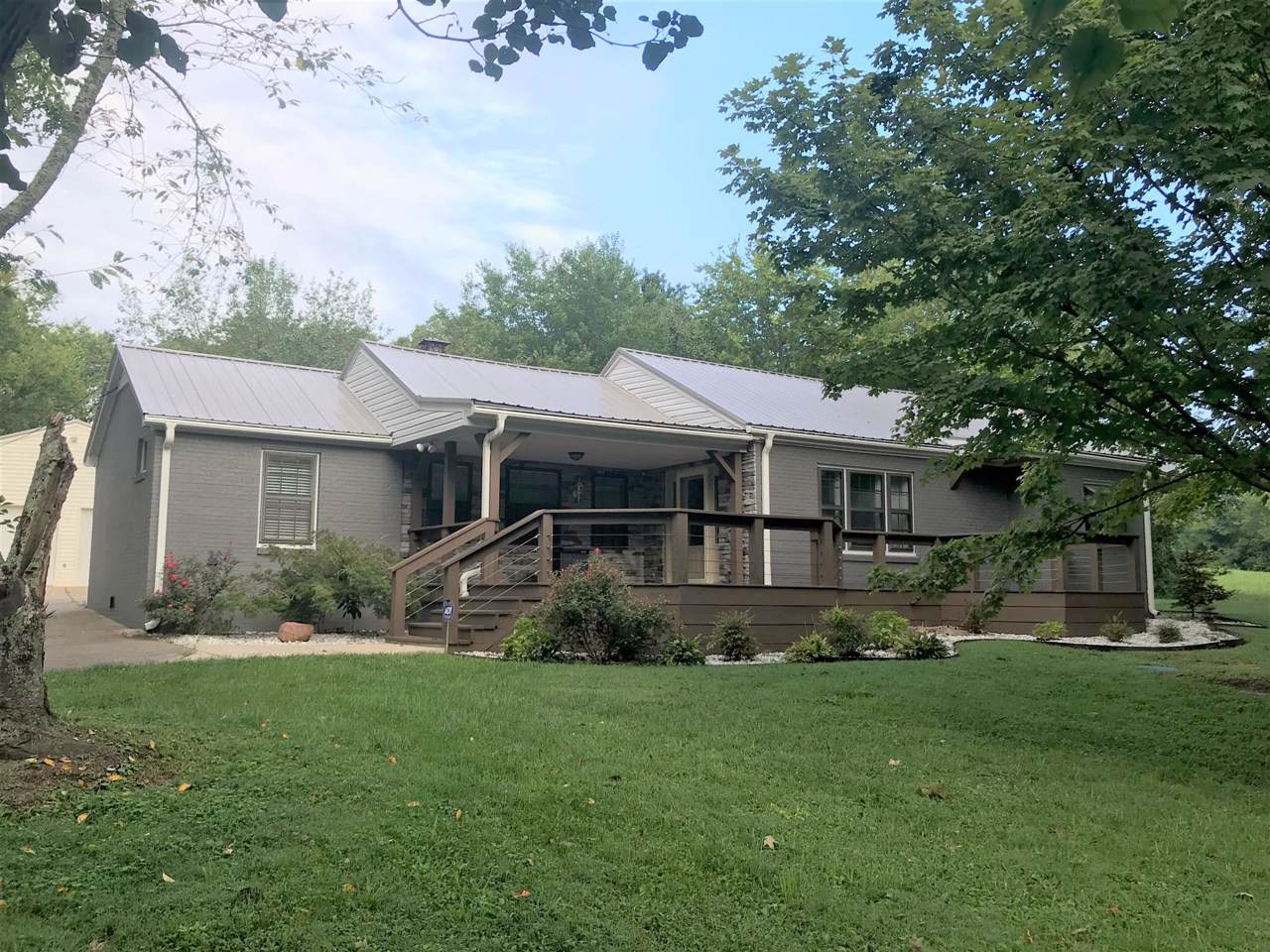 719 New Shackle Island Rd - Photo 1