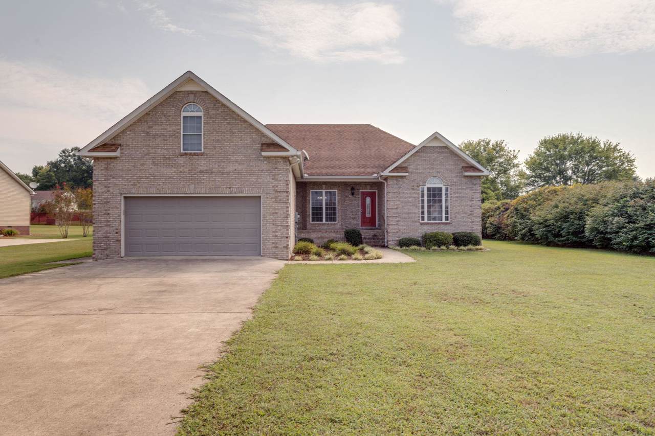 226 Lakeview Dr - Photo 1