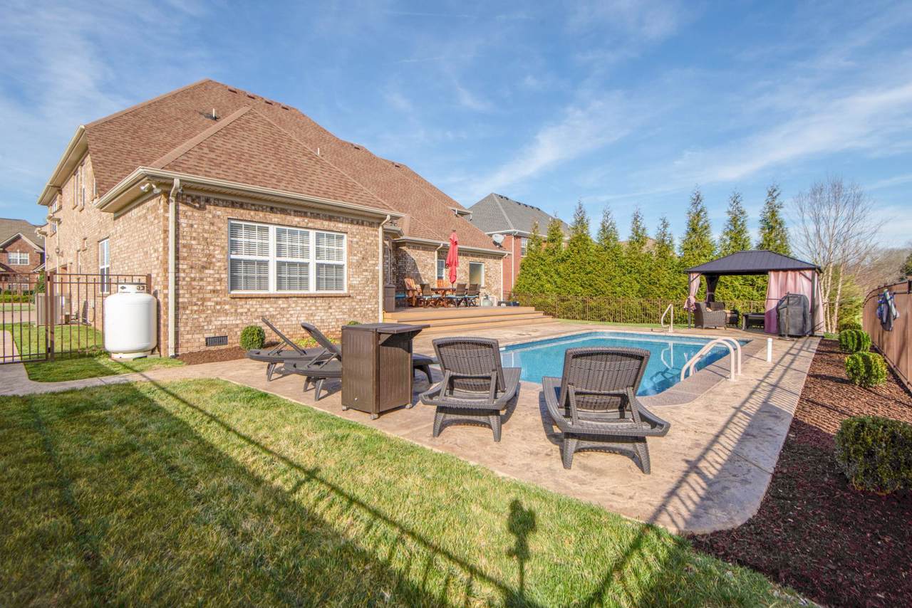 102 Mandarin Ct - Photo 1