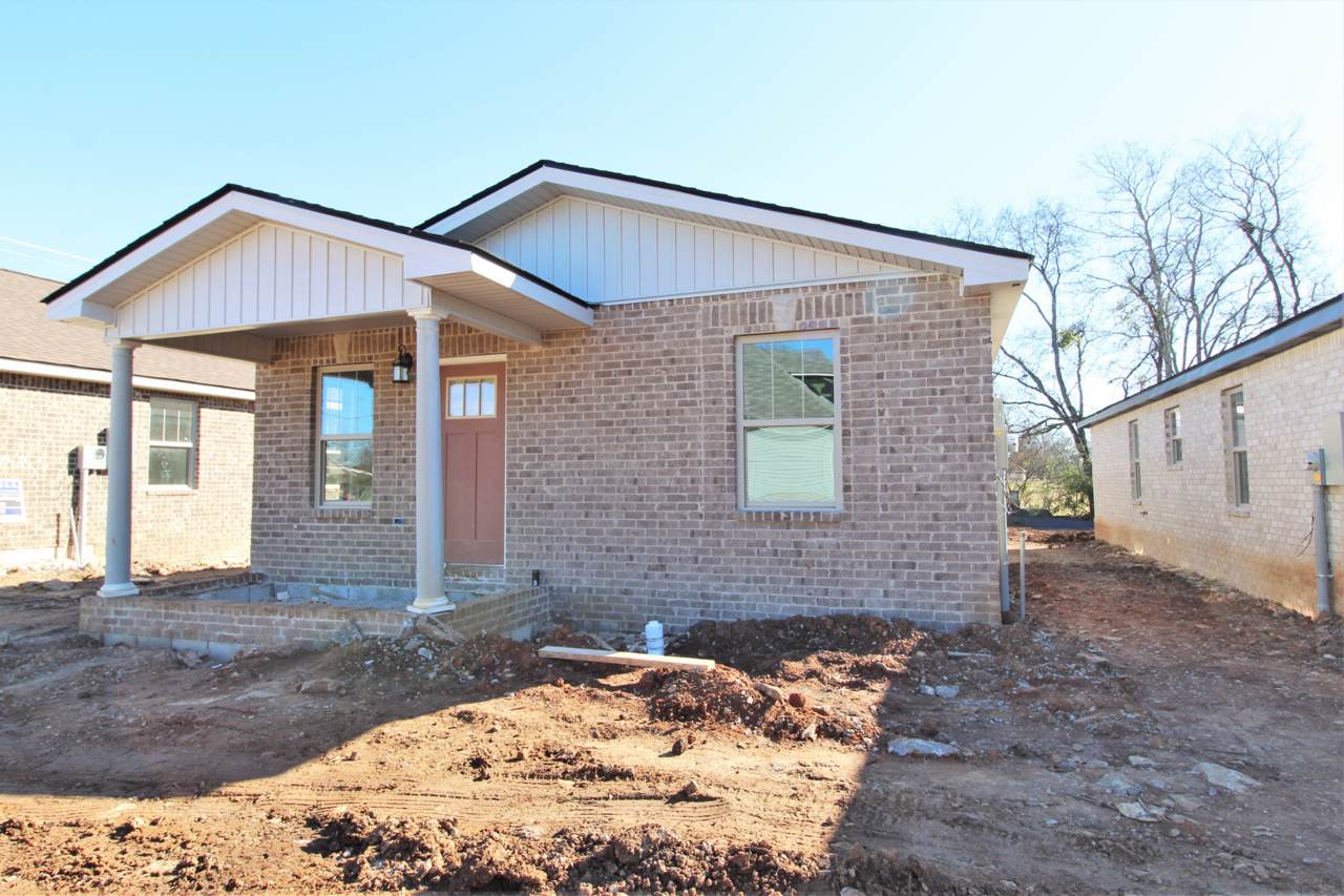 554B Park Ave - Photo 1