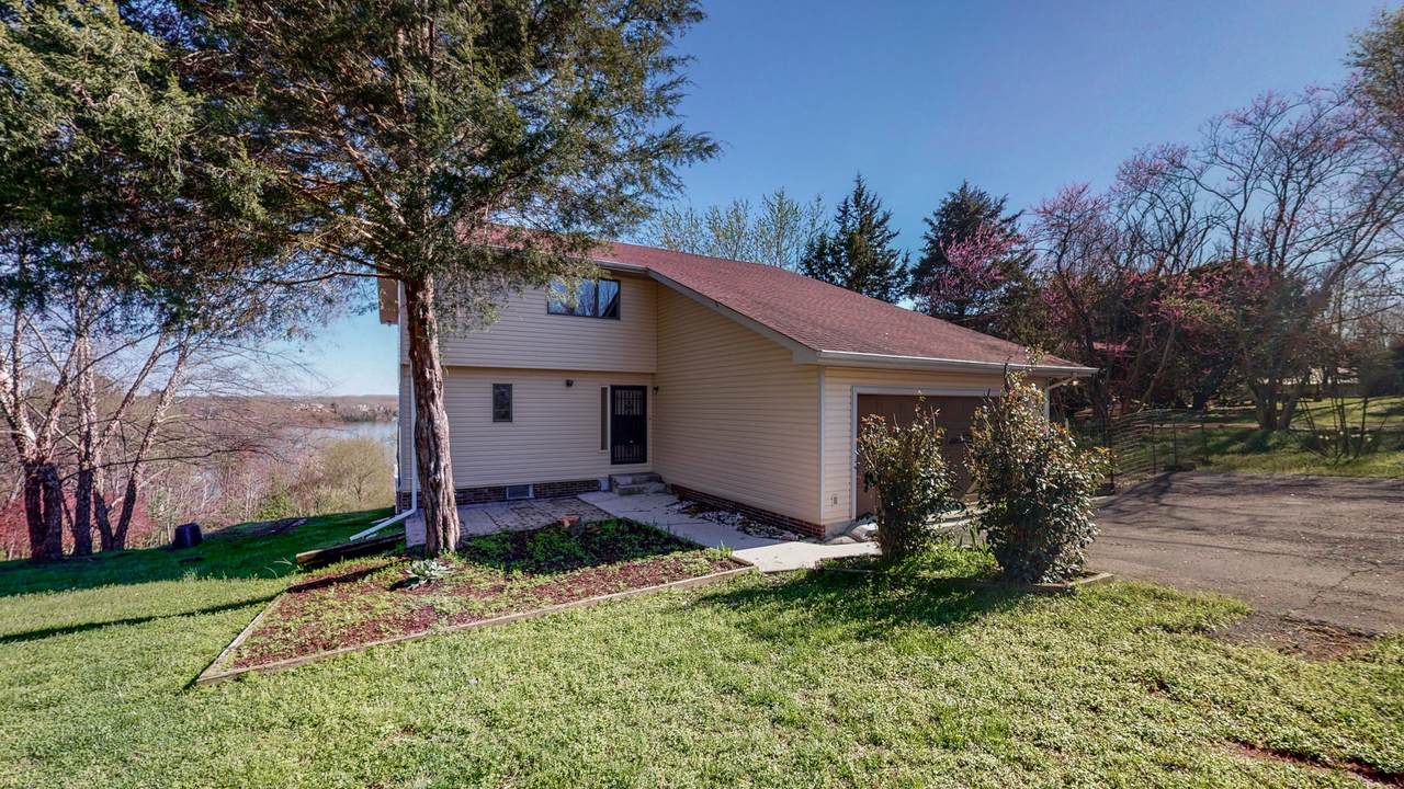 1601 Damron Rd - Photo 1
