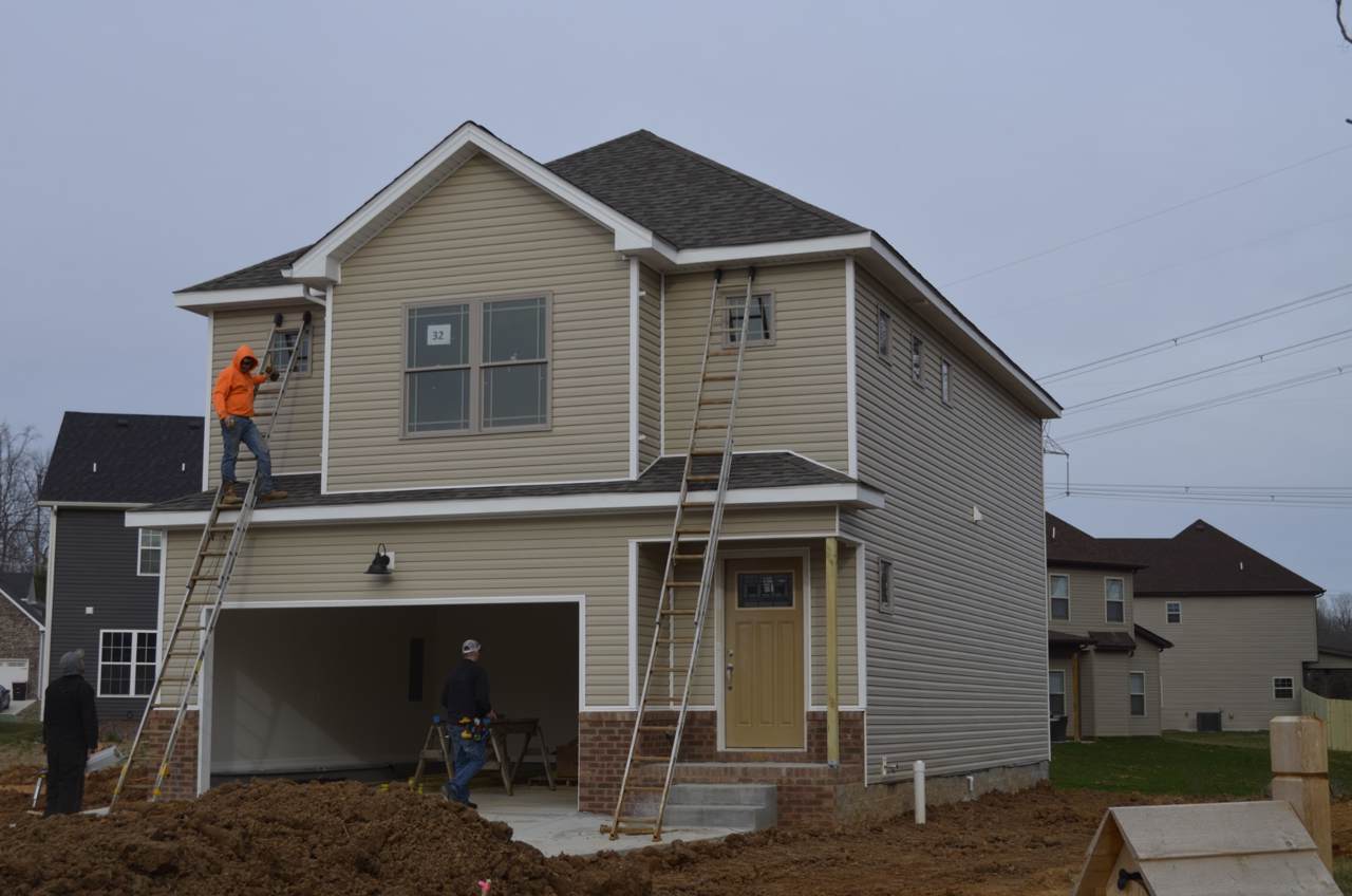92 Chestnut Hills - Photo 1