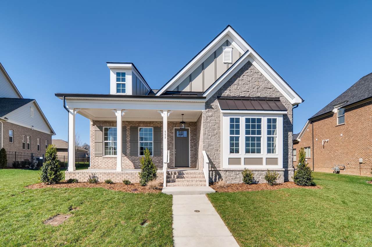 652 Vickery Park Dr - Photo 1