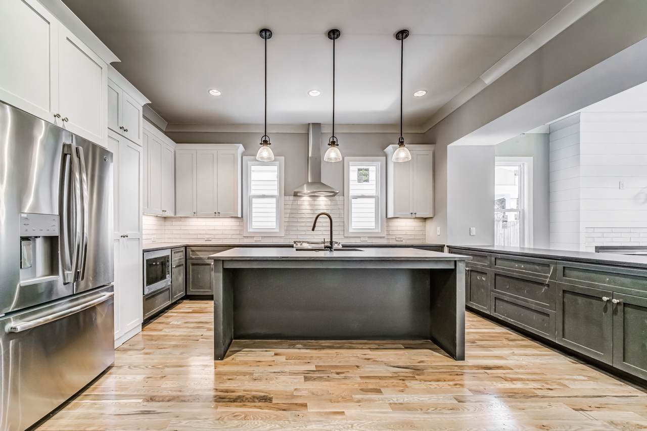 559A Hamilton Avenue - Photo 1