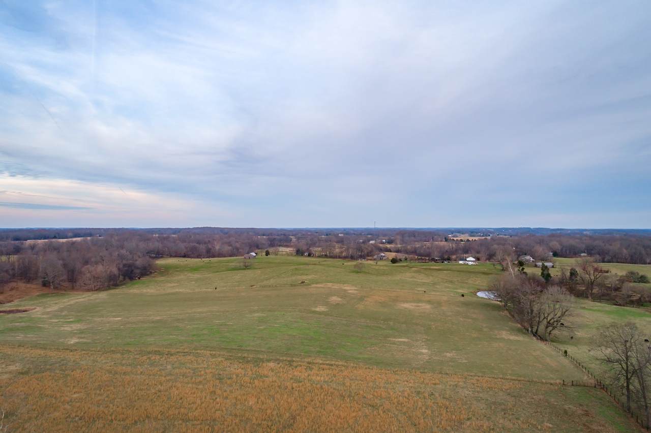 3275 Rossview Rd - Photo 1