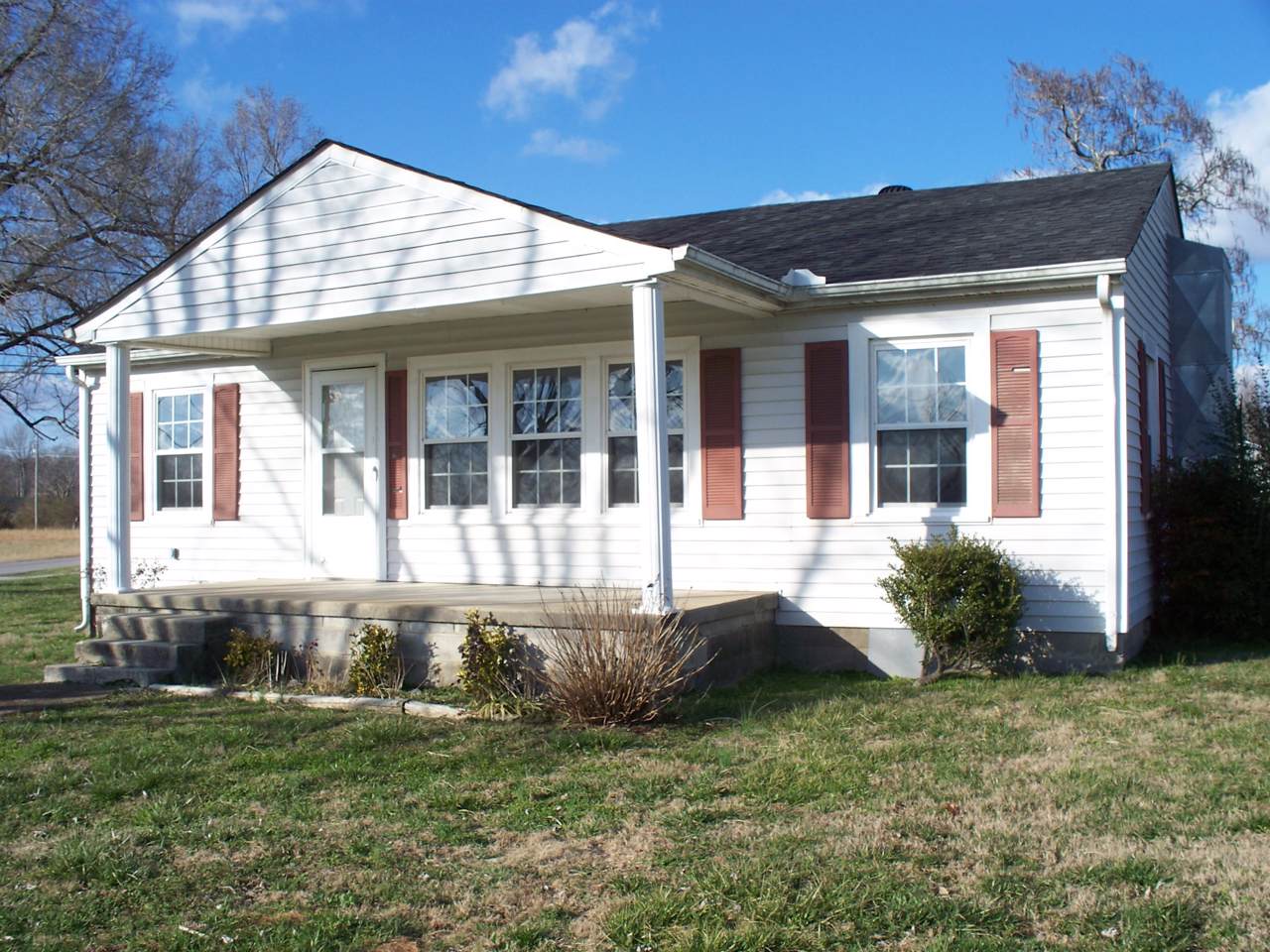 2677 Sparta Hwy - Photo 1