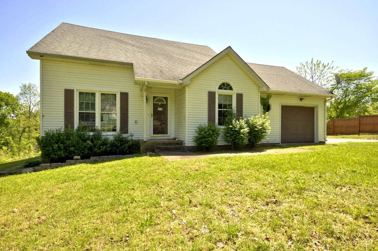 4041 Sawmill Rd - Photo 1