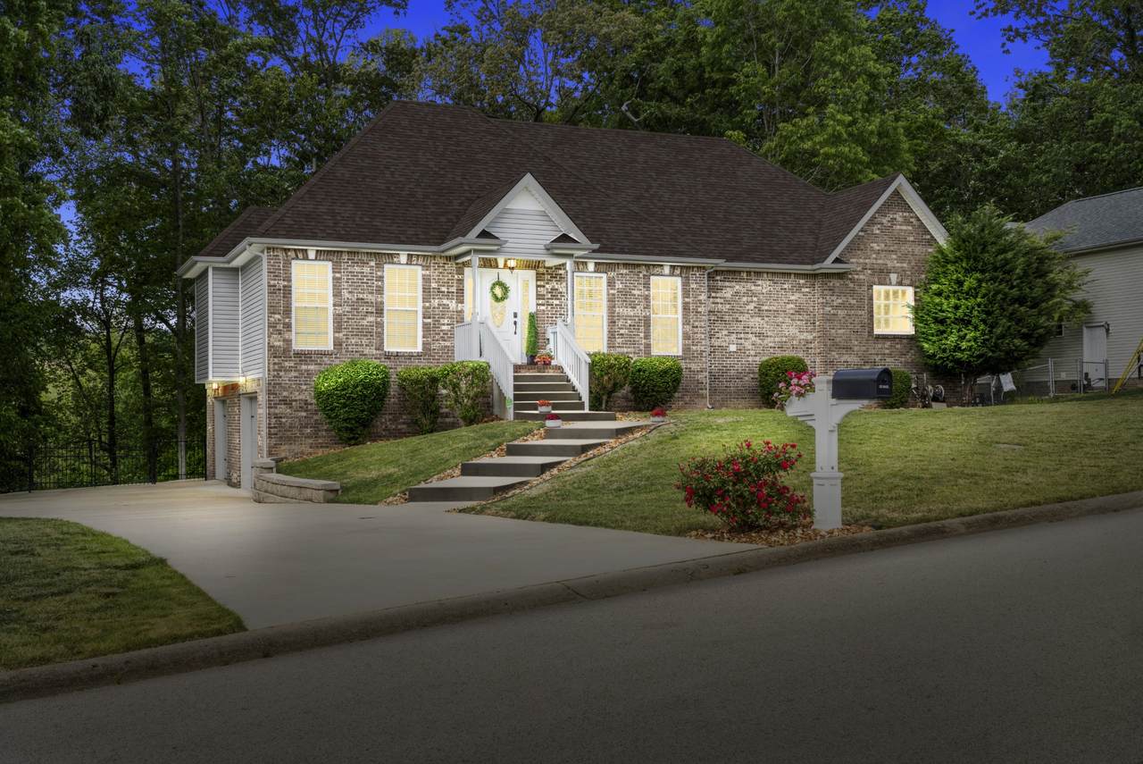 3411 N Henderson Way - Photo 1