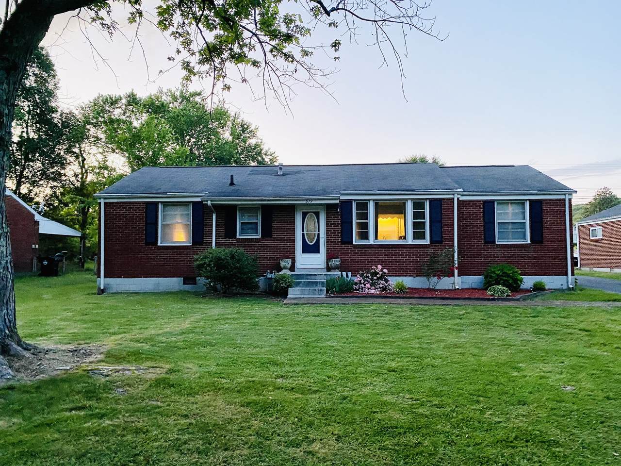 519 Ashe Ave - Photo 1