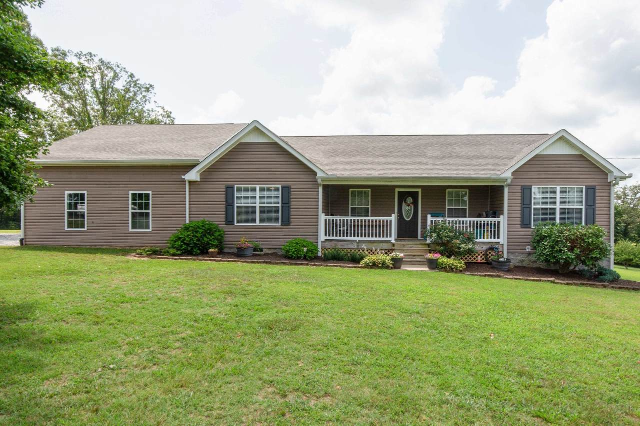984 Hoover Rd - Photo 1