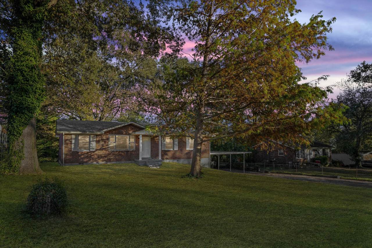112 Peggy Dr - Photo 1