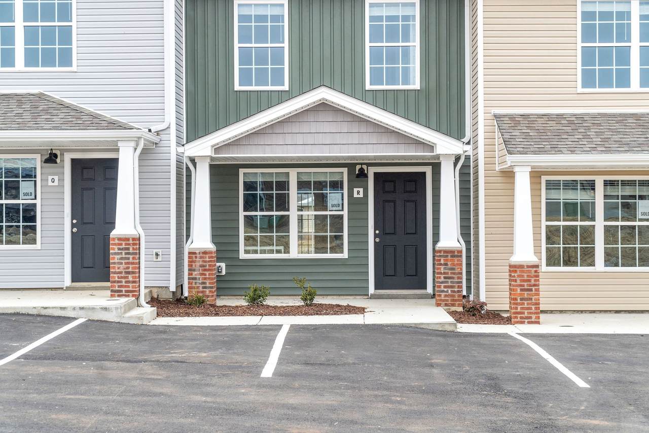 645R Stowe Court - Photo 1