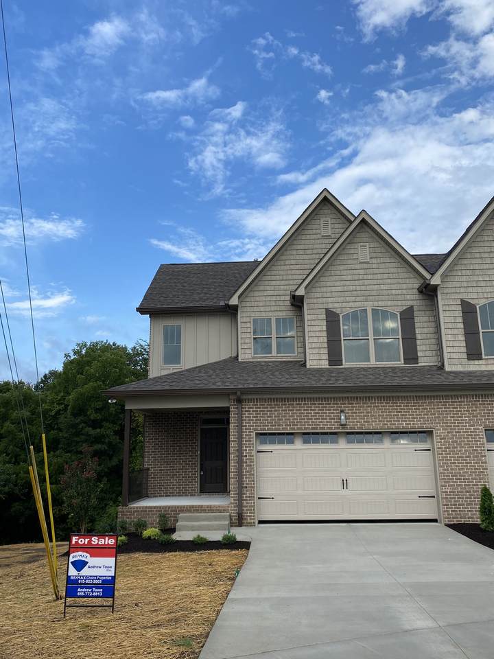 427 Tapestry Pl - Photo 1