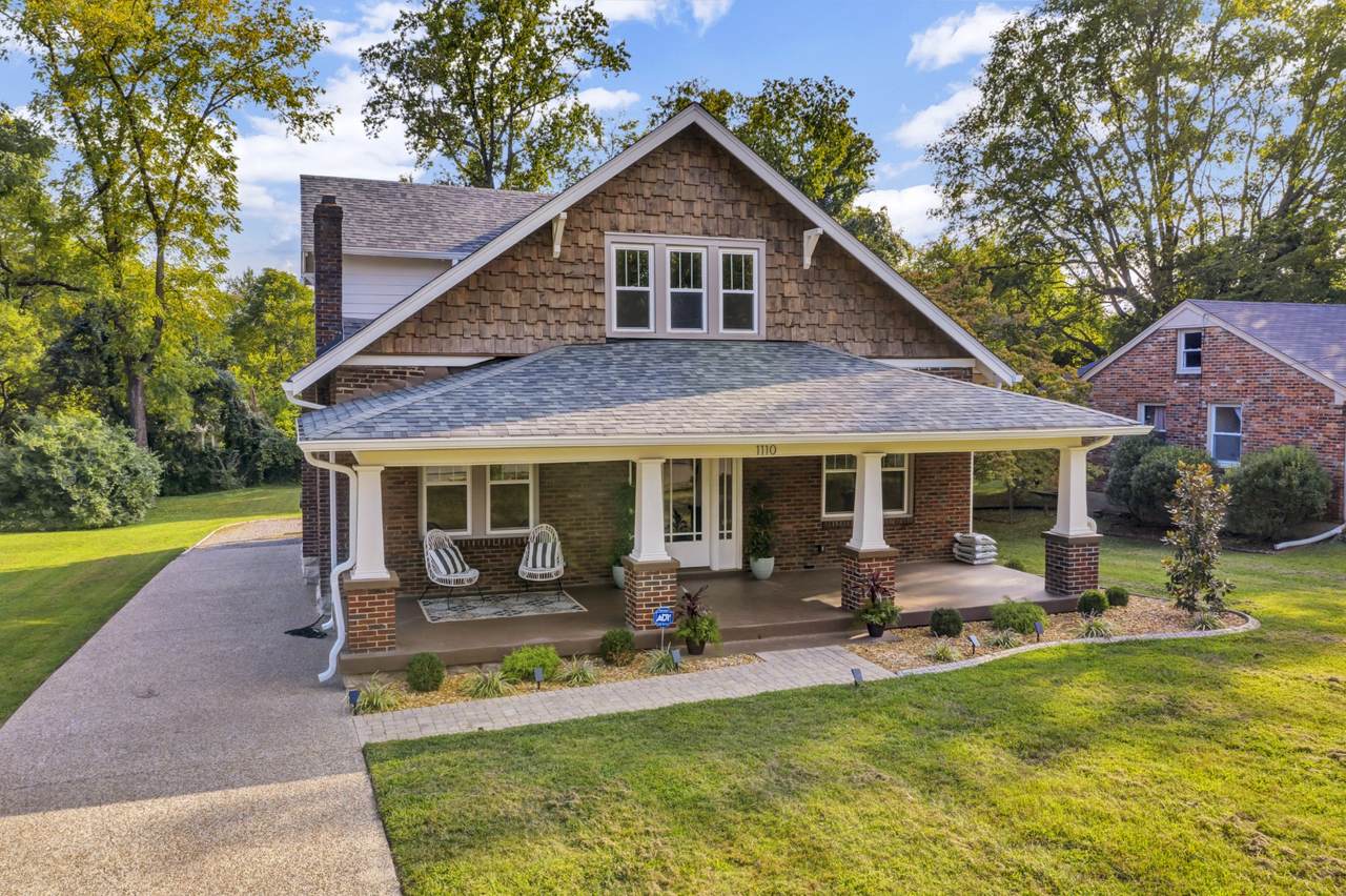 1110 Marion Ave - Photo 1