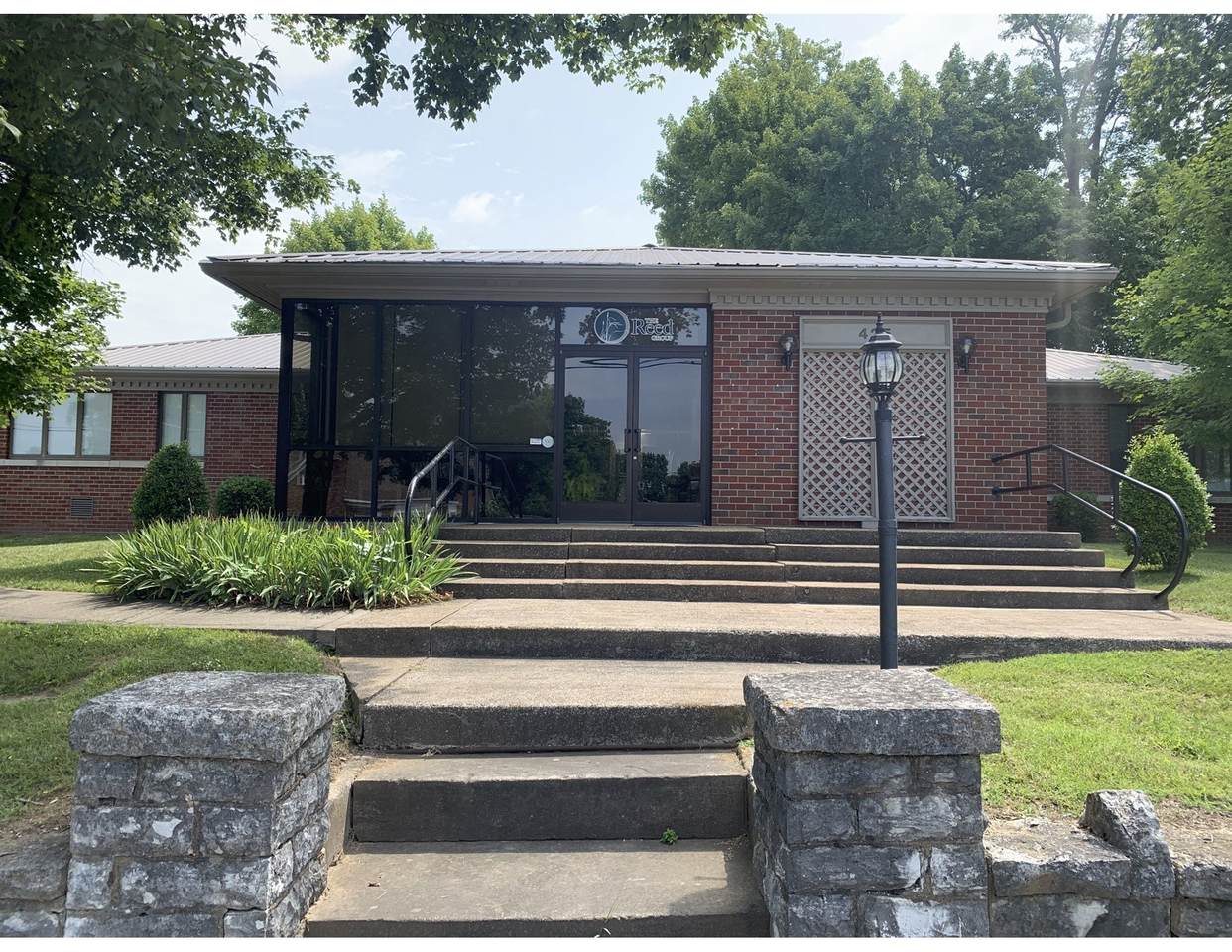 425 S Water Ave - Photo 1