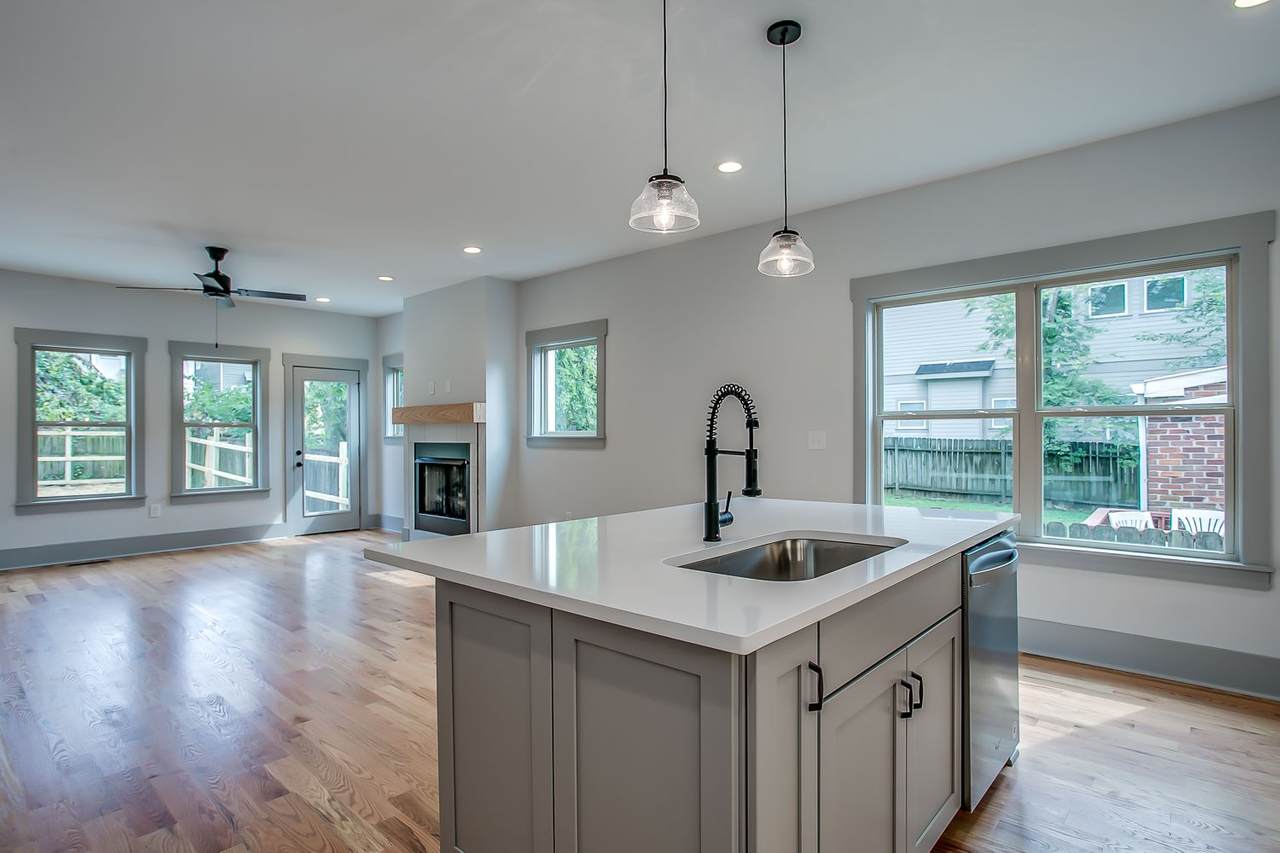 1637A Northview Ave - Photo 1
