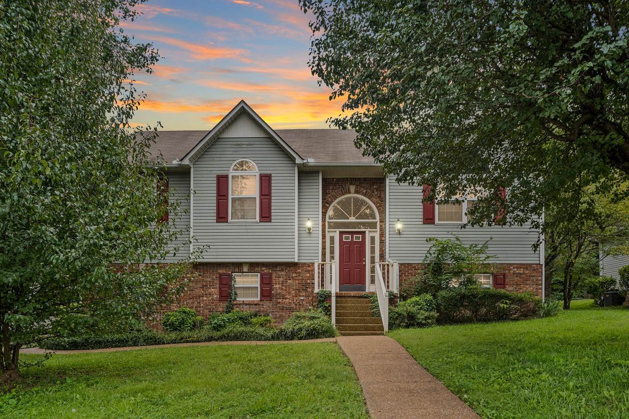 1805 Devon Dr - Photo 1