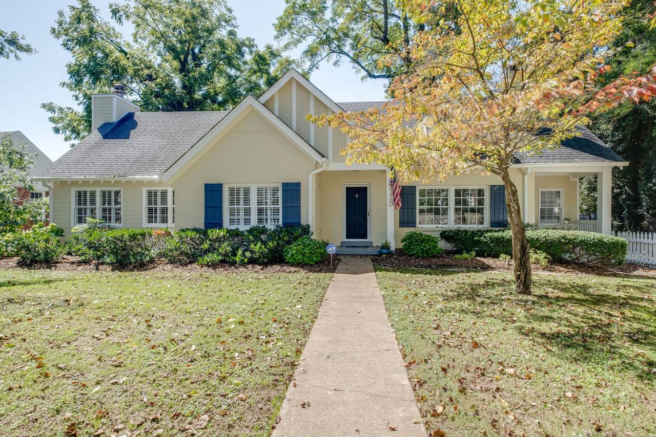 213 Cherokee Rd - Photo 1