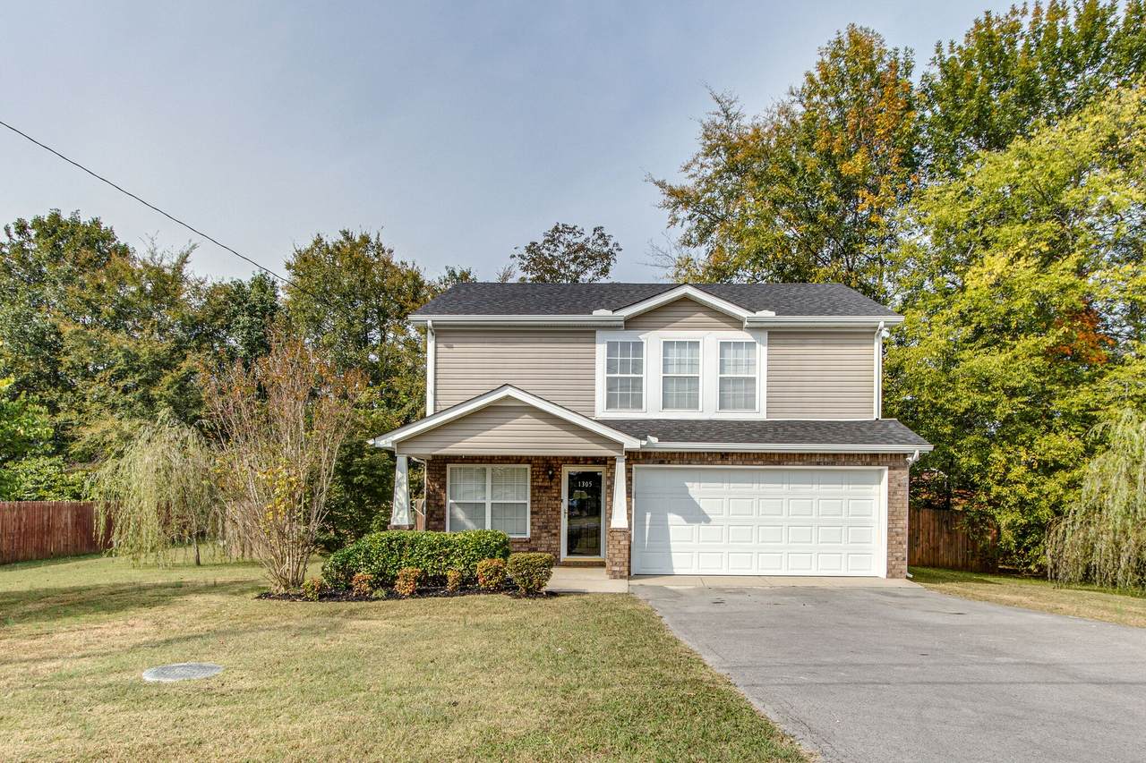 1305 Fall Pkwy - Photo 1