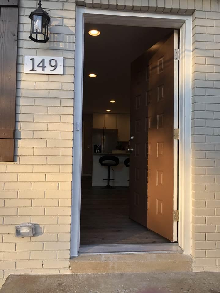 149 Ravenwood Cir - Photo 1