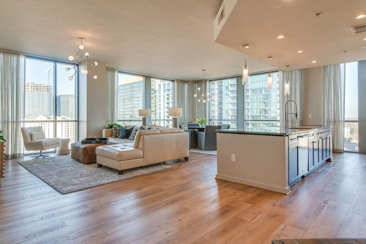 900 20th Ave - Photo 1