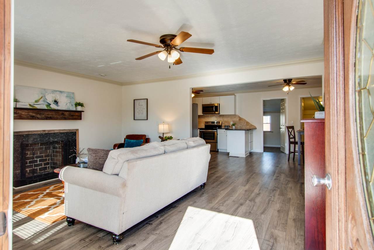 622 Cadillac Ln - Photo 1
