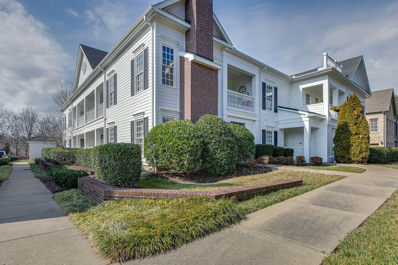 211 Grant Park Dr - Photo 1