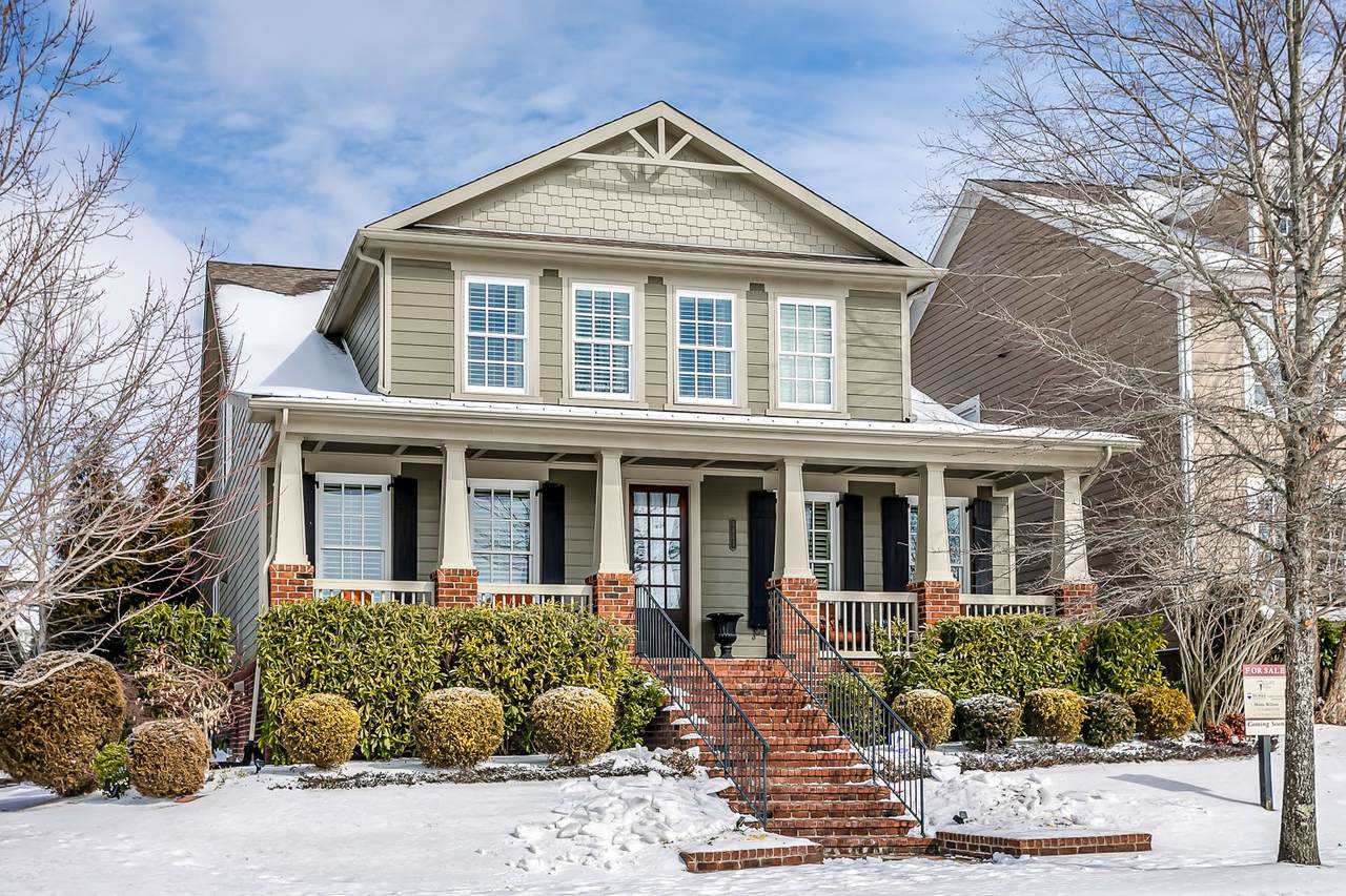 3417 Colebrook Dr - Photo 1
