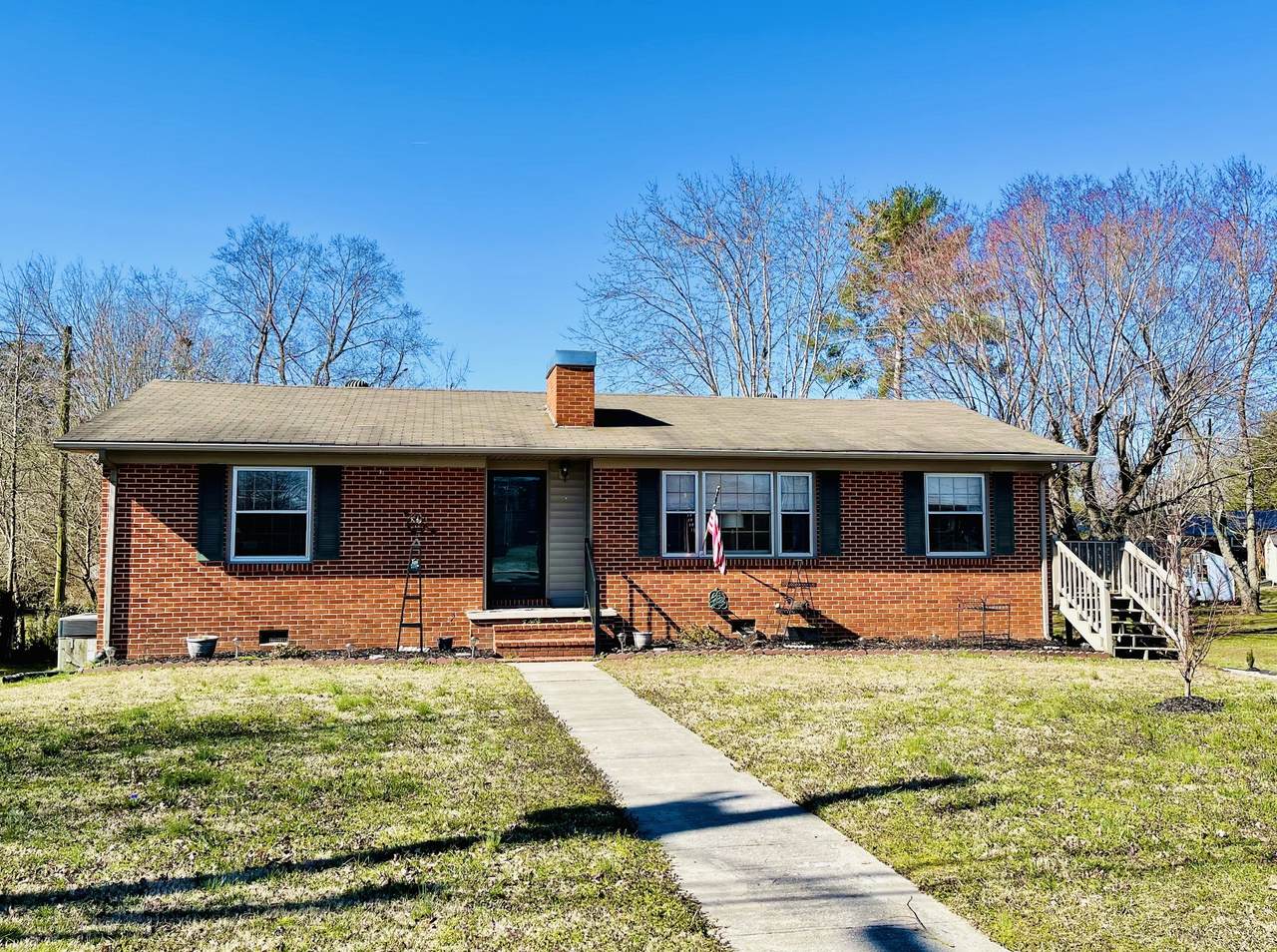 409 Sunset Dr - Photo 1