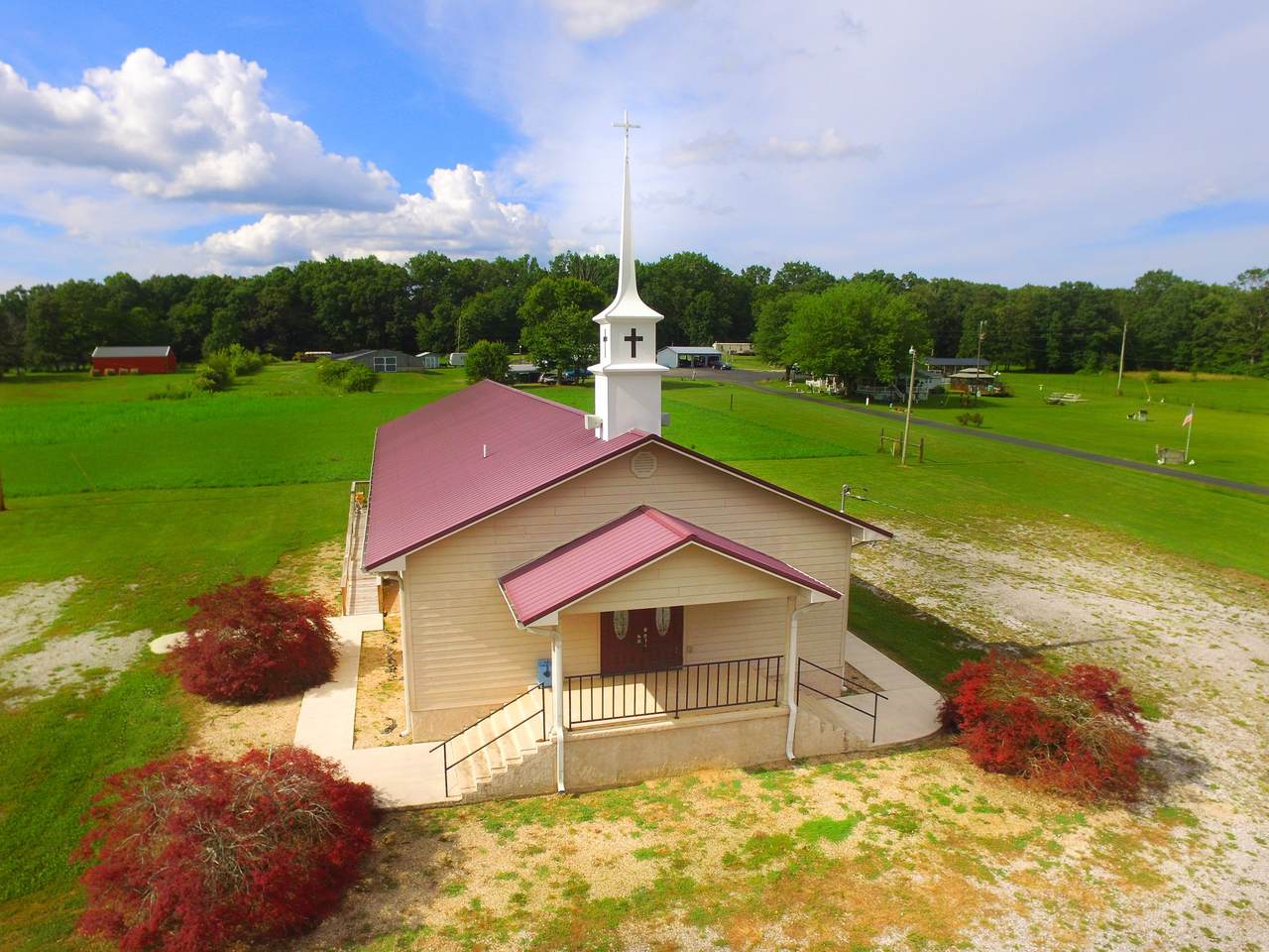 683 Dogtown Rd - Photo 1