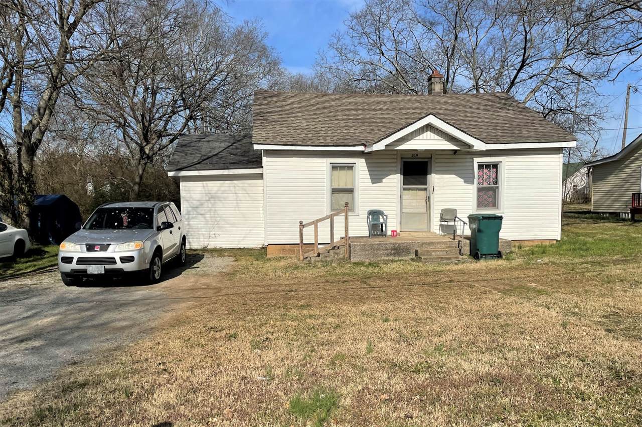 219 Burdock St - Photo 1
