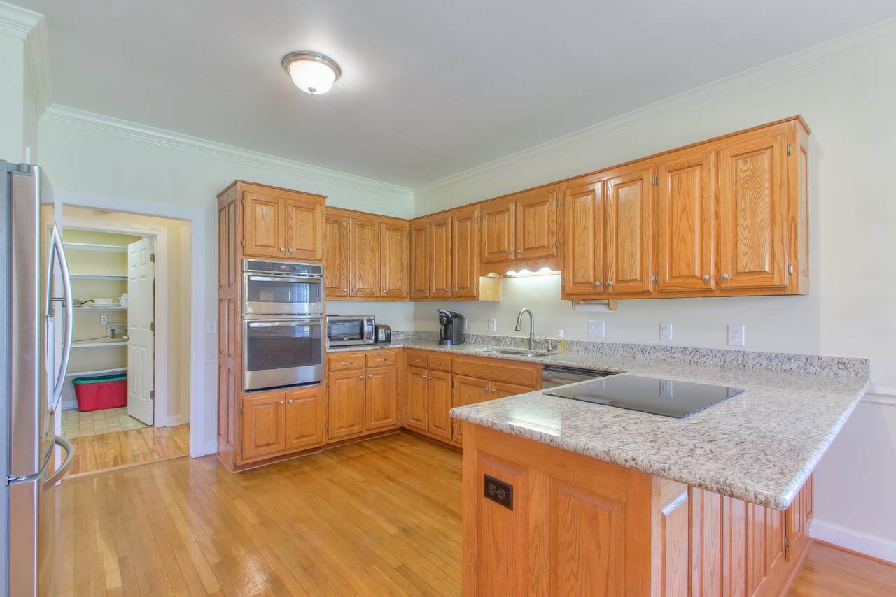 1036 Stirlingshire Dr - Photo 1